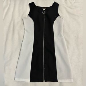 Tracy Evans vintage (90’s - 00’s) mini zip front dress. Junior size 9.